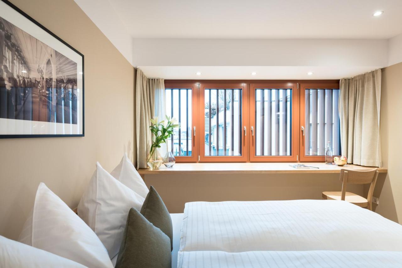 לאוטראך Hotel Johann מראה חיצוני תמונה