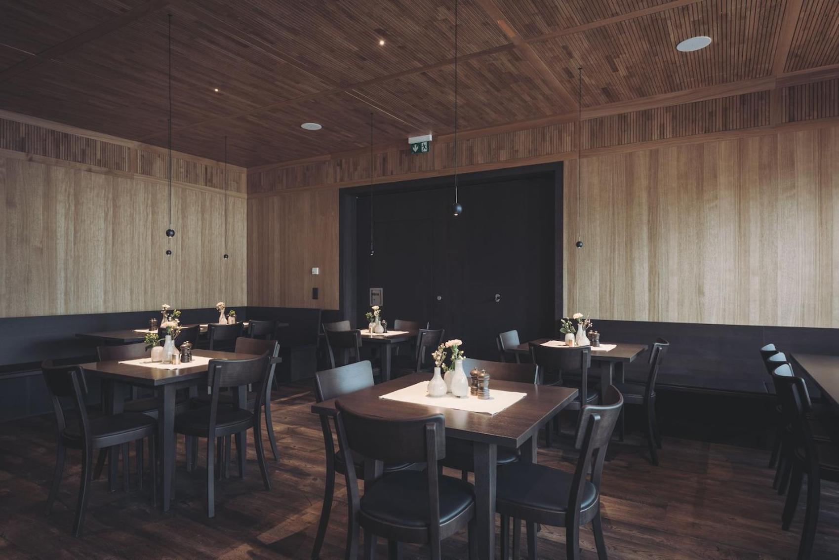 לאוטראך Hotel Johann מראה חיצוני תמונה